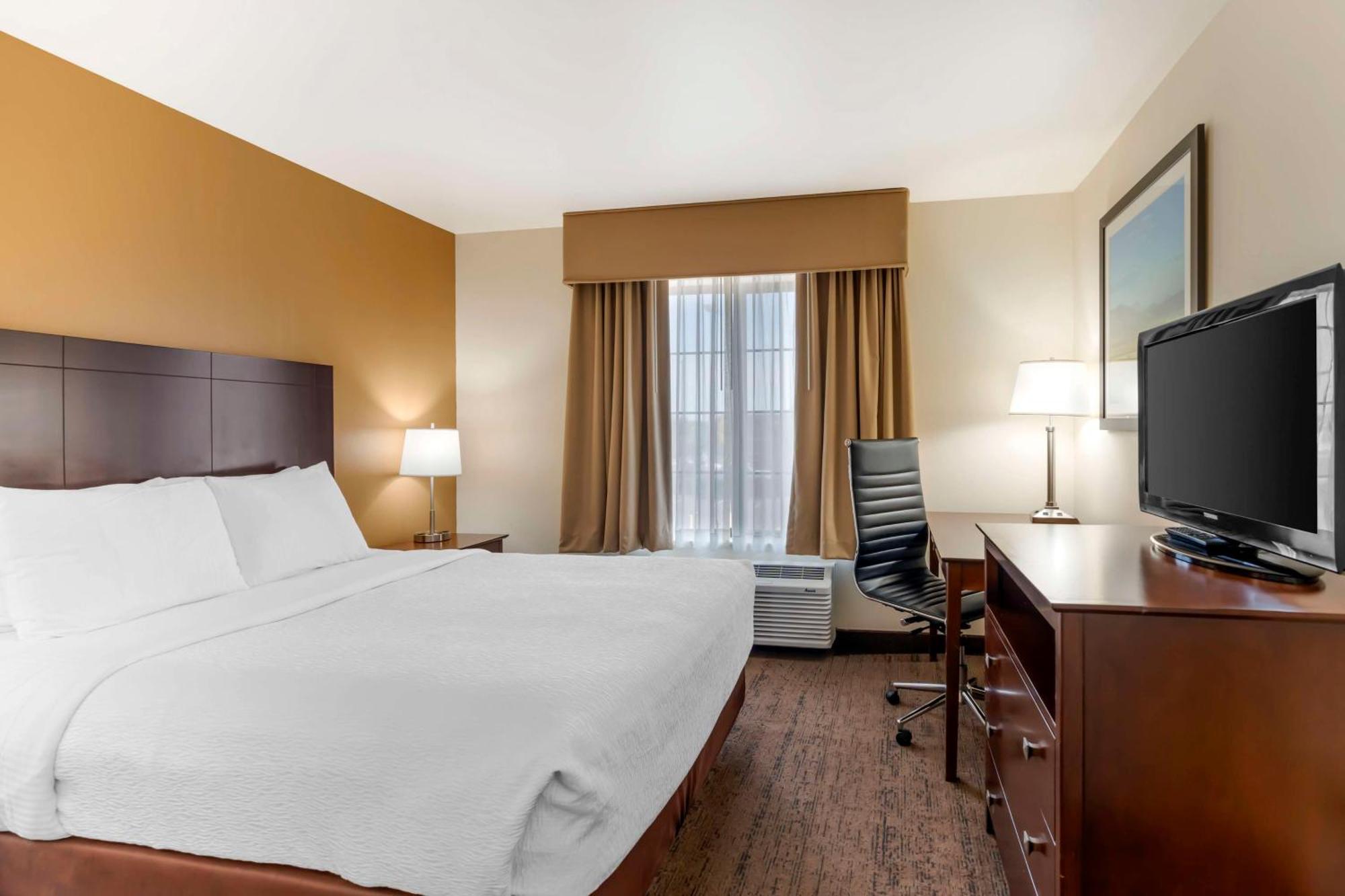 Best Western Yellowstone Crossing Hotel 3*